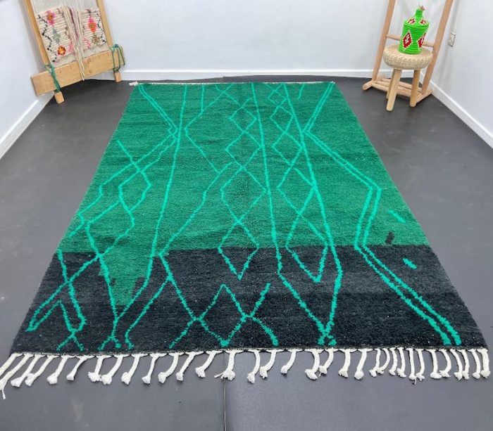AsalaVibes-Authentic-Moroccan-Handcrafted-Rugs-Product-Beni-Ourain-Rugs-Custom-Rugs-Custom-Luxurious-Beni-Ourain-Green-And-Black-Moroccan-Rug-2